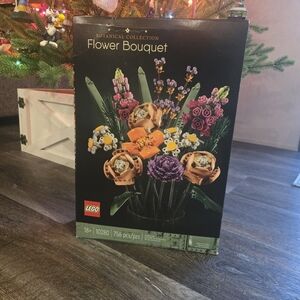 LEGO Botanical Collection Flower Bouquet - Green, Purple, Orange